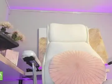 Chaturbate Live Sex Cam of ashleey_thompsonn