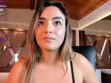 Chaturbate Live Sex Cam of isabellaajoness