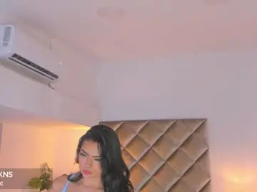Chaturbate Free Porn Cam of malaia_hills