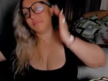 Chaturbate Nude Webcam of foxxxy__lady