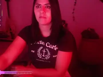 Chaturbate Live Sex Cam of hilari18