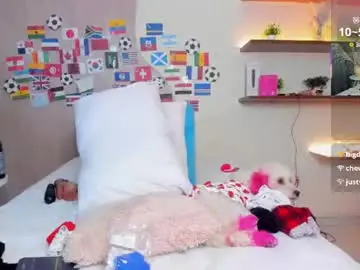 Chaturbate Live Sex Cam of vane_lips