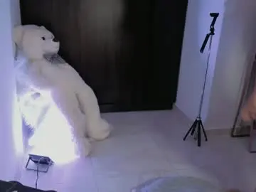 Chaturbate Live Sex Cam of alicesimpson1