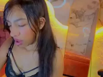 Chaturbate Watch Live Sex Cams of adarasuri_v