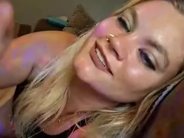 Chaturbate Watch Live Sex Cams of girlnextdoo4