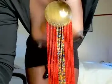 Chaturbate Live Porn of ebonyqueen_11