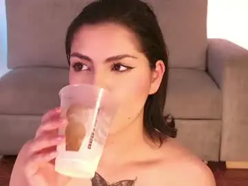 Chaturbate Live Sex Cam of butterflyx39