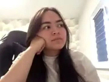Chaturbate Live Sex Cam of tondalurie