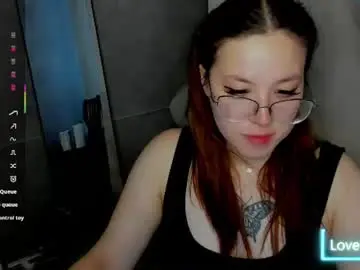 Chaturbate Live Sex Cam of kira_be11