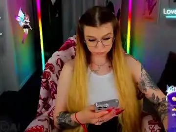 Chaturbate Live Sex Cam of lisa_rabbit