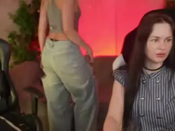 Chaturbate Live Sex Cam of sweetdesiree_