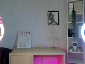 Chaturbate Free Porn Cam of lessi_grace