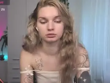 Chaturbate Live Sex Cam of lookluna