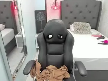 Chaturbate Watch Live Sex Cams of violetta_ross1