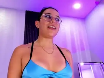 Chaturbate Live Porn of zoee_martins_