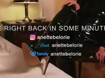 Chaturbate Live Sex Cam of anette_belorie