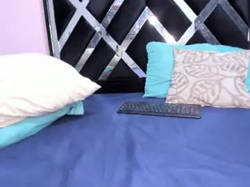 Chaturbate Live Sex Cam of gabyyjones