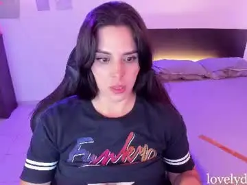 Chaturbate Sex Chat of lovelydollyxx_