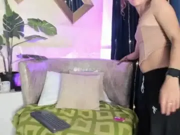 Chaturbate Free Live Porn of evelyn__rose1