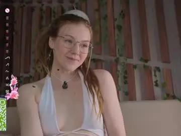 Chaturbate Live Porn of lyra_thenymph