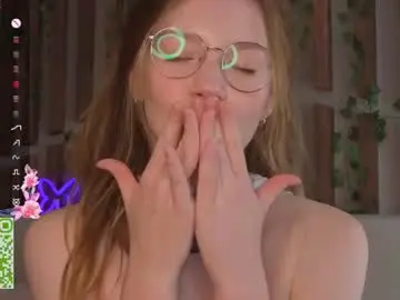 Chaturbate Live Porn of lyra_thenymph