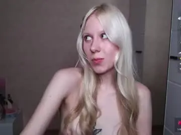 Chaturbate Live Sex Cam of amili_kron
