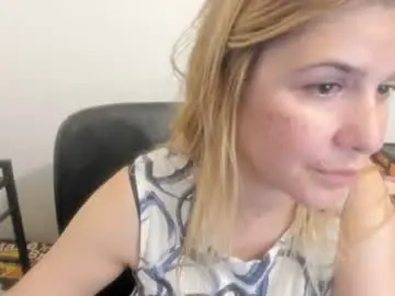 Chaturbate Adult Webcams of artsyandcraftsy_