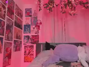 Chaturbate Live Sex Cam of misscurvytop