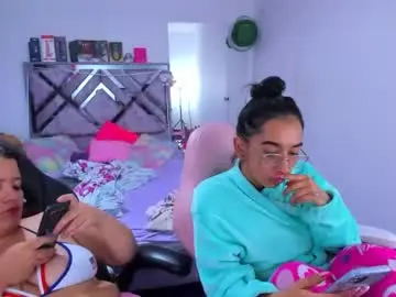 Chaturbate Best live sex cam show of naomi_johnson132