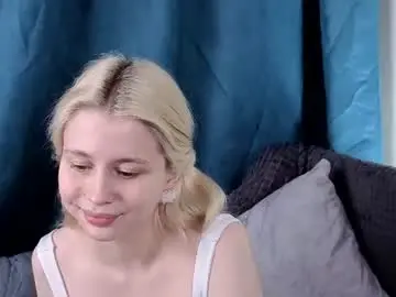 Chaturbate Adult Webcams of hi_popsy