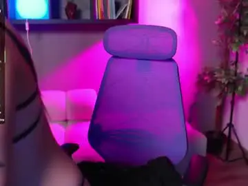 Chaturbate Live Sex Cam of emma_lirys