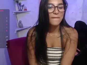 Chaturbate Live Sex Cam of hailey_adams