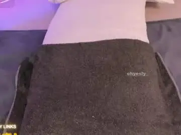 Chaturbate Live Sex of ohyesly_