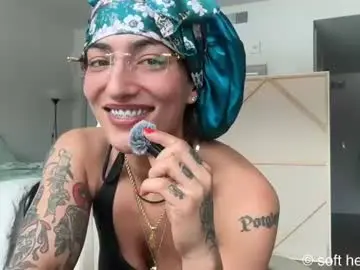 Chaturbate Live Porn of softheatmaria