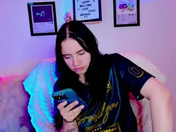 Chaturbate Live Sex Cam of emily_lindey_