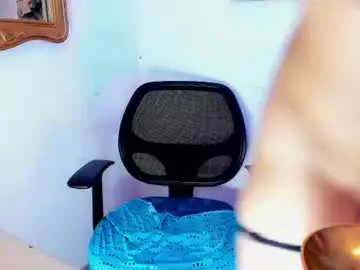 Chaturbate Live Sex Cam of valka_green__