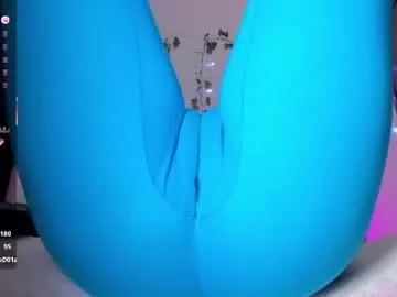 Chaturbate Live Sex Cam of adelinaconte1