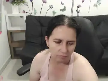 Chaturbate Live Porn of selene_mom