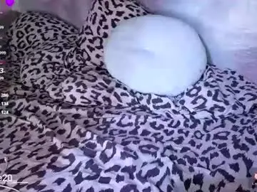 Chaturbate Live Sex Cam of coralie20