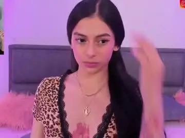 Chaturbate Live Sex Cam of lilith_petit_
