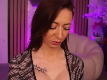 Chaturbate Live Sex Cam of isrubyfever