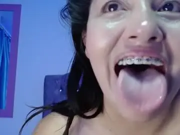 Chaturbate Best live sex cam show of naya_10