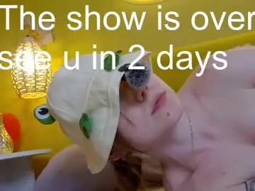 Chaturbate Best live sex cam show of lessysweety