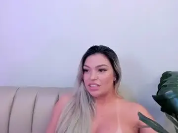 Chaturbate Sex Cam of milaowens