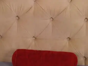 Chaturbate Live Sex Cam of sarahlynz