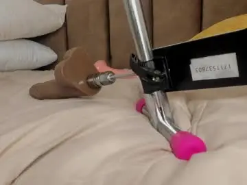 Chaturbate Sex Chat of bella13_