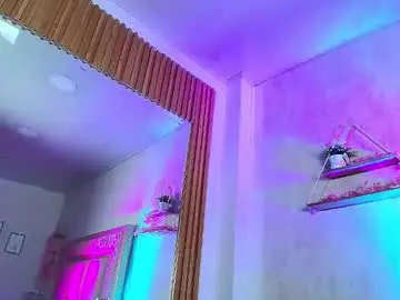 Chaturbate Live Sex Cam of madhison_5