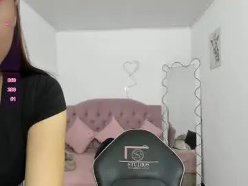 Chaturbate Live Sex Cam of zaafira_tay