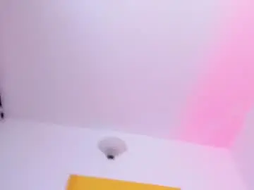 Chaturbate Watch Live Sex Cams of mia_foox12