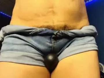 Chaturbate Nude Webcam of naughtyhotsquirt